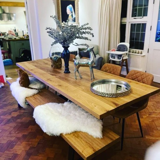 Beautiful Solid Wood Dining Table in Oak